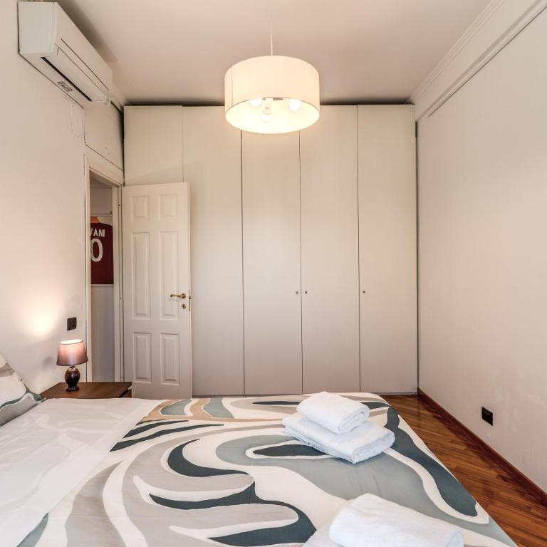 White Vatican Apartment - Two-Bedroom Apartment with Balcony - 5