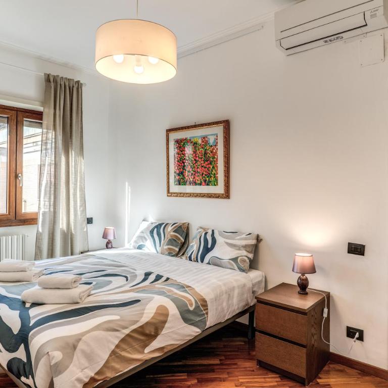 White Vatican Apartment - Two-Bedroom Apartment with Balcony - 13