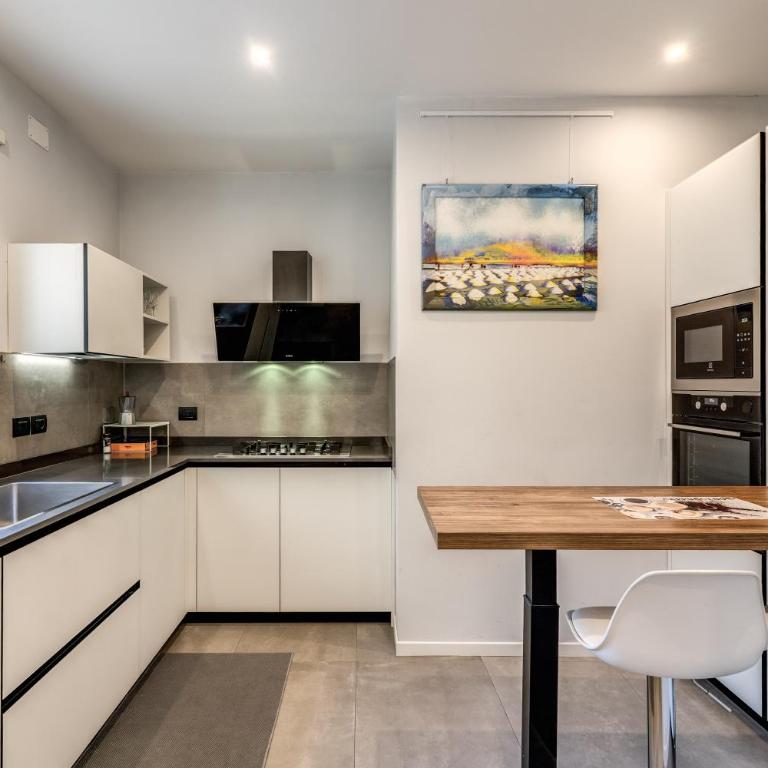 White Vatican Apartment - Two-Bedroom Apartment with Balcony - 15