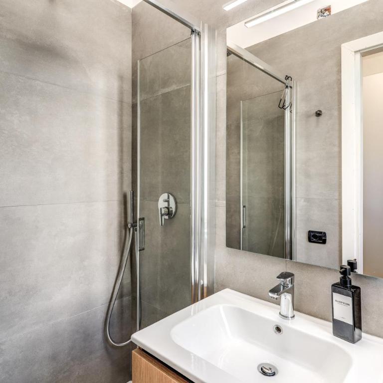 White Vatican Apartment - Two-Bedroom Apartment with Balcony - 34
