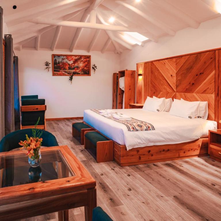 Tara Vegan Lodge - Sacred Valley - Deluxe King Room - 14