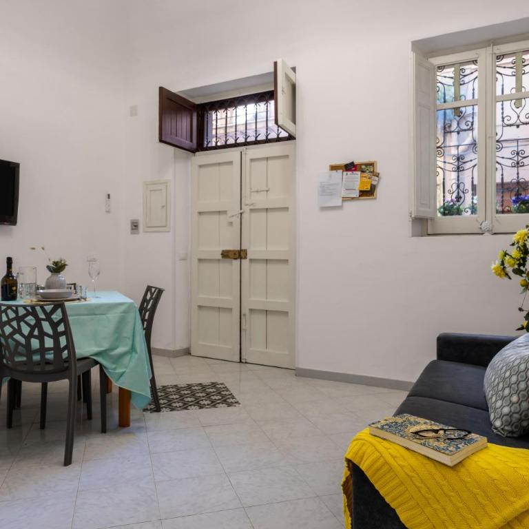 La Castellana Apartments, vista panoramica sul mare, nel cuore storico di Carini, a due passi dal Duomo e dal castello - Appartement 1 Chambre Supérieur - 10