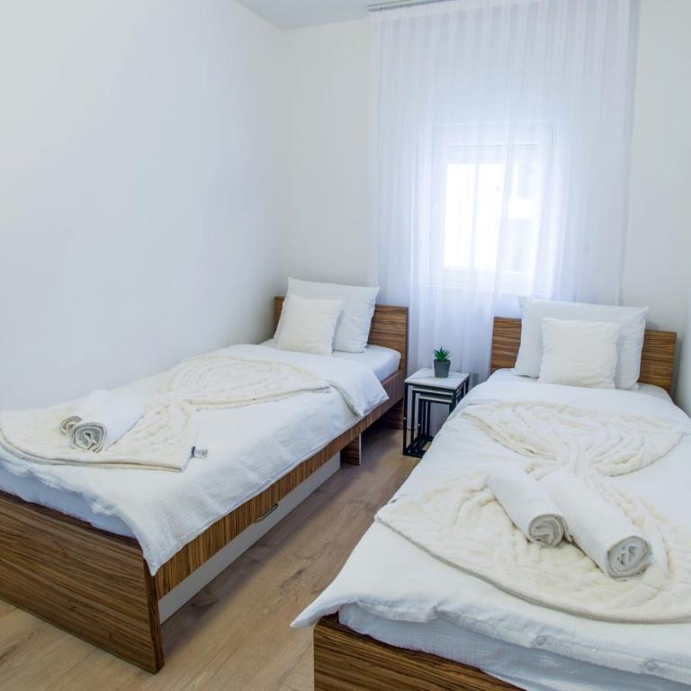 MHouse Apartments - Apartment with Balcony - 5