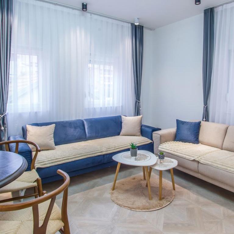MHouse Apartments - Apartment with Balcony - 13