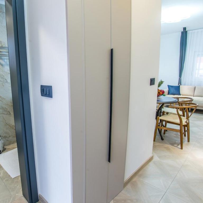 MHouse Apartments - Apartment with Balcony - 14