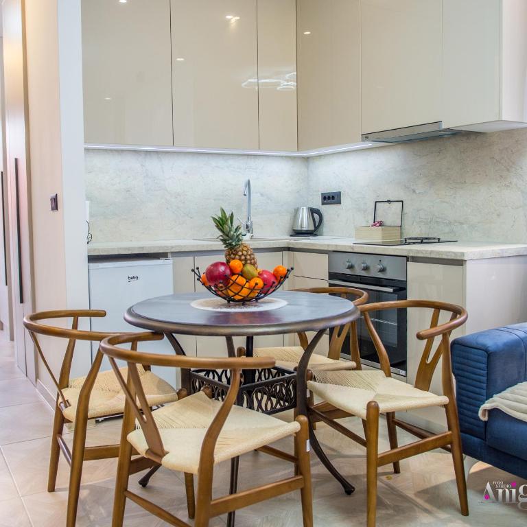 MHouse Apartments - Apartment with Balcony - 18