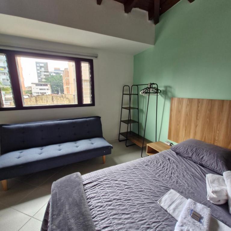 Almond Living Laureles - Medellin - Standard Twin Room with Sofa - 1