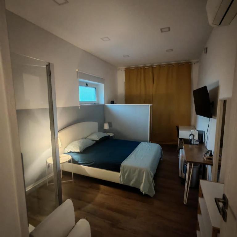 B&B SMARTFIT HOUSE - Room & Relax in Pescara - Camera Matrimoniale con Bagno Privato - 9