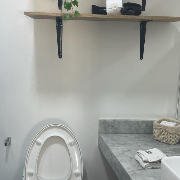 Inca inn apartments - Deluxe One-Bedroom Apartment with City View - 11