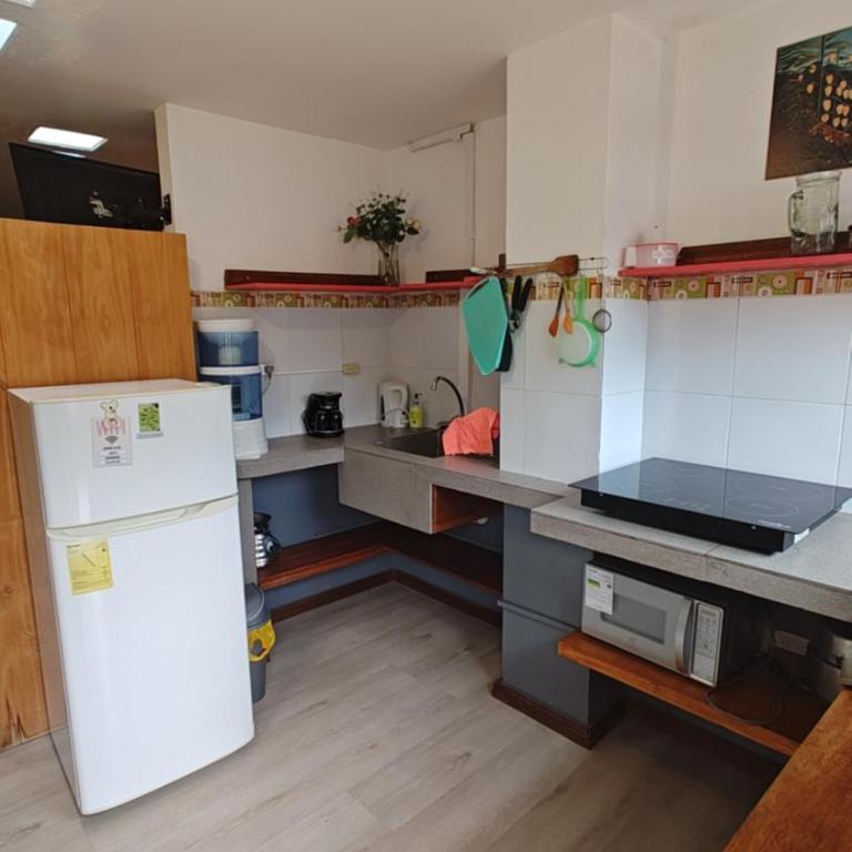 Café Hood - One-Bedroom Apartment - 1