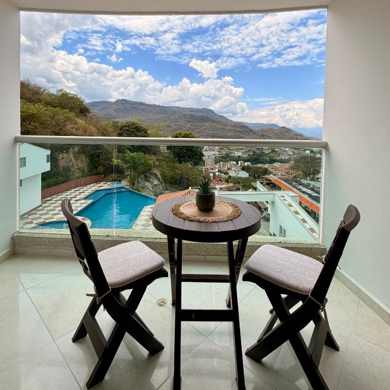 Espacio cómodo, piscina, jacuzzi y parqueadero - Apartamento de 2 dormitorios - 23