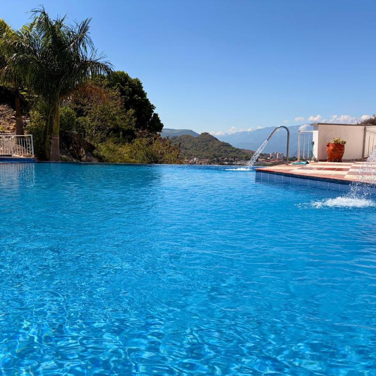 Espacio cómodo, piscina, jacuzzi y parqueadero - Apartamento de 2 dormitorios - 24