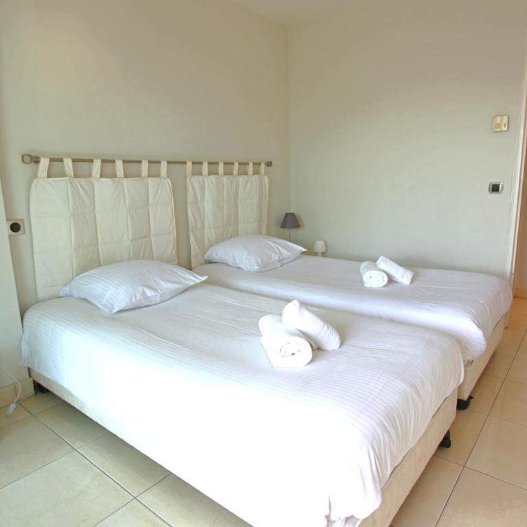 Appartement entièrement équipé avec grande terrasse salon d' extérieur - Appartement - 4