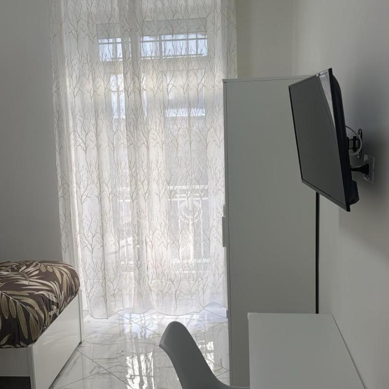 Residenza Castel Capuano - Appartamento con 3 Camere da Letto e con Balcone - 10