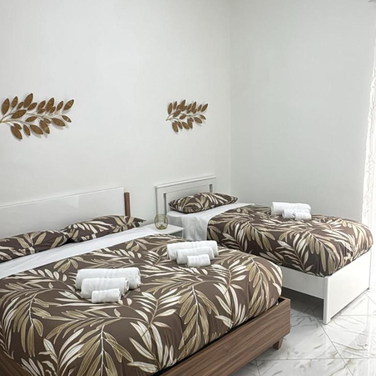 Residenza Castel Capuano - Appartamento con 3 Camere da Letto e con Balcone - 2