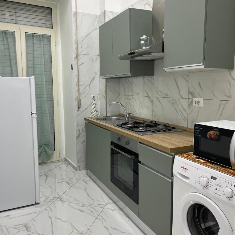 Residenza Castel Capuano - Appartamento con 3 Camere da Letto e con Balcone - 13