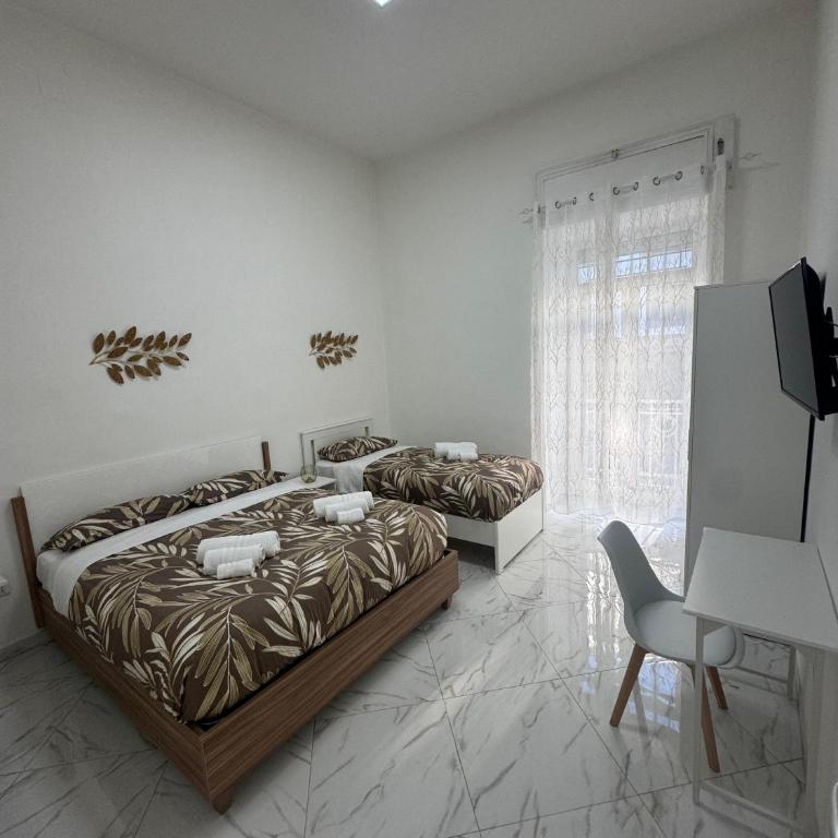 Residenza Castel Capuano - Appartamento con 3 Camere da Letto e con Balcone - 1