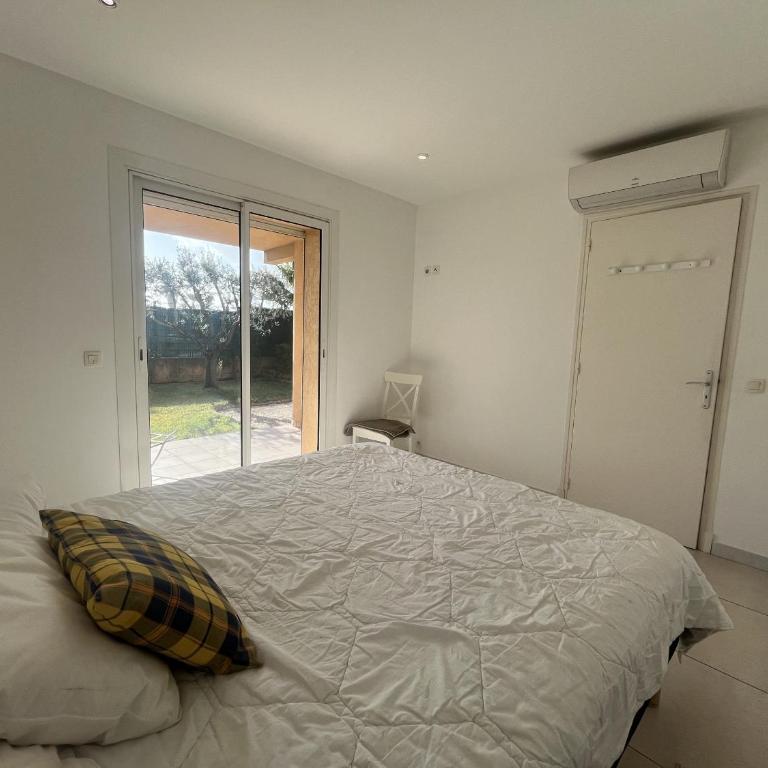 Rez de chaussee de maison, direct plage, grand T4 - Three-Bedroom Superior Apartment - 14