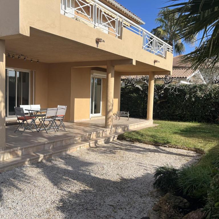 Rez de chaussee de maison, direct plage, grand T4 - Three-Bedroom Superior Apartment - 20