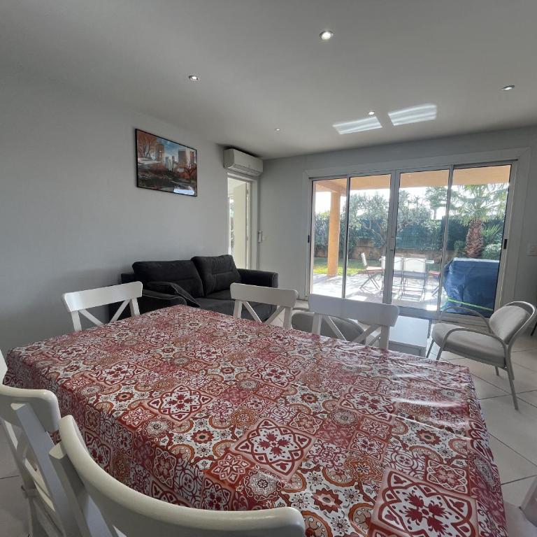 Rez de chaussee de maison, direct plage, grand T4 - Three-Bedroom Superior Apartment - 21