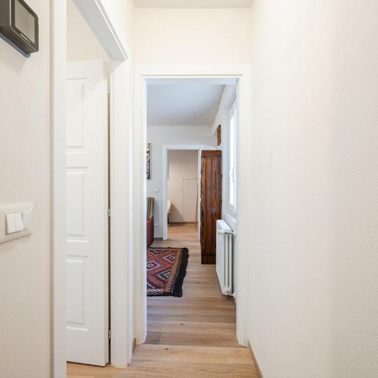 Refined penthouse in front of Osteria Francescana - Two-Bedroom Apartment - 10