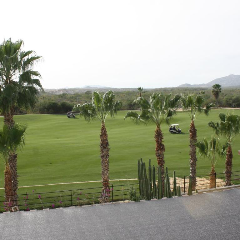 Golf Course & Ocean View with 3 BD 4BA Cora - Three-Bedroom Apartment - 42