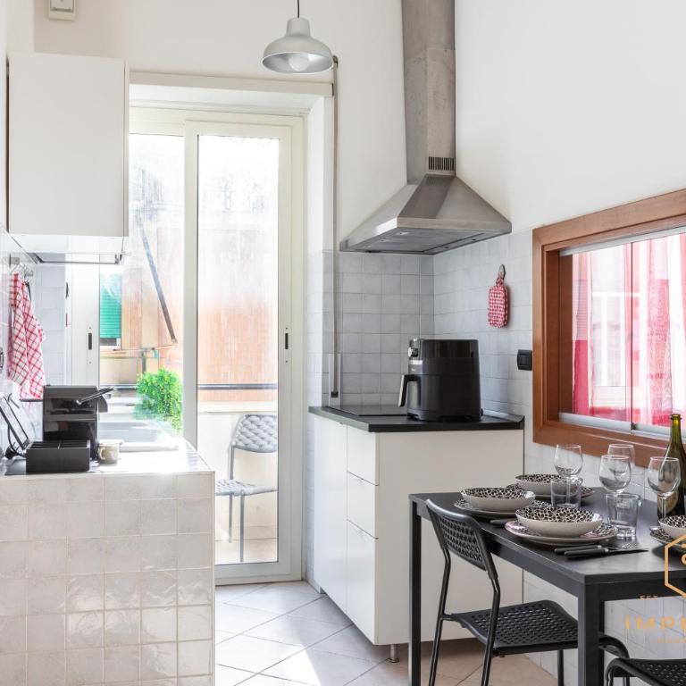 Teano Apt - 10min to Colosseo, 100mt to metro, A-C, 2 Bedrooms - Apartment mit 2 Schlafzimmern - 13