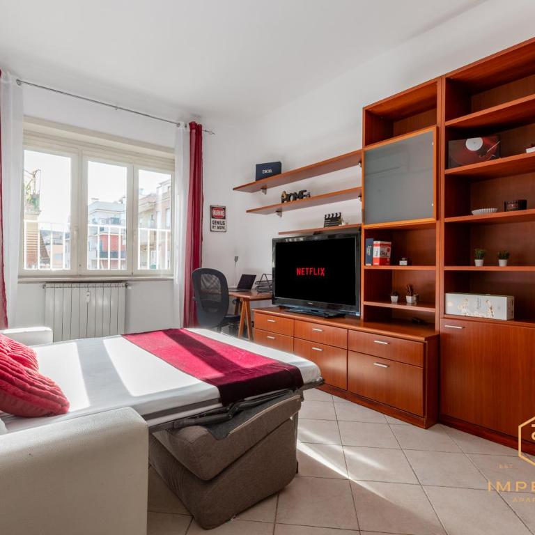 Teano Apt - 10min to Colosseo, 100mt to metro, A-C, 2 Bedrooms - Apartment mit 2 Schlafzimmern - 20