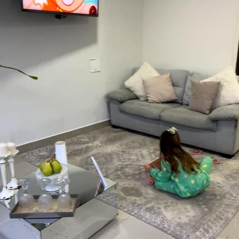 Casas de dos pisos con piscina - Vacation Home - 3