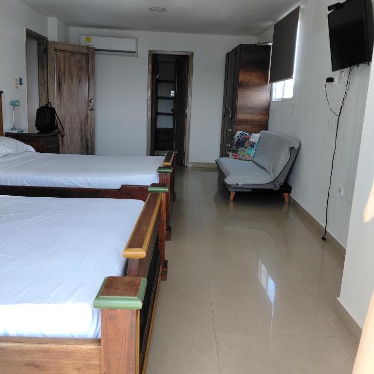 Rodadero brisas marinas - Two-Bedroom Apartment - 2