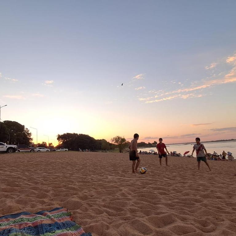 Casa en Paso de la Patria cerca de la Playa Pelícano en entorno natural - Casa de 2 dormitorios - 2
