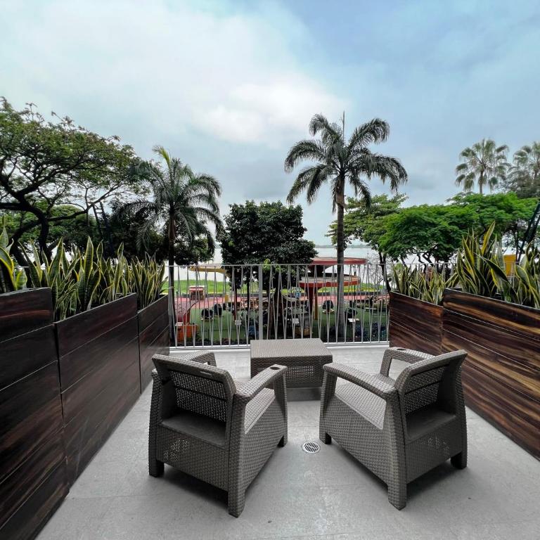 Ibis Styles El Malecon Guayaquil - Deluxe Double Room - 4