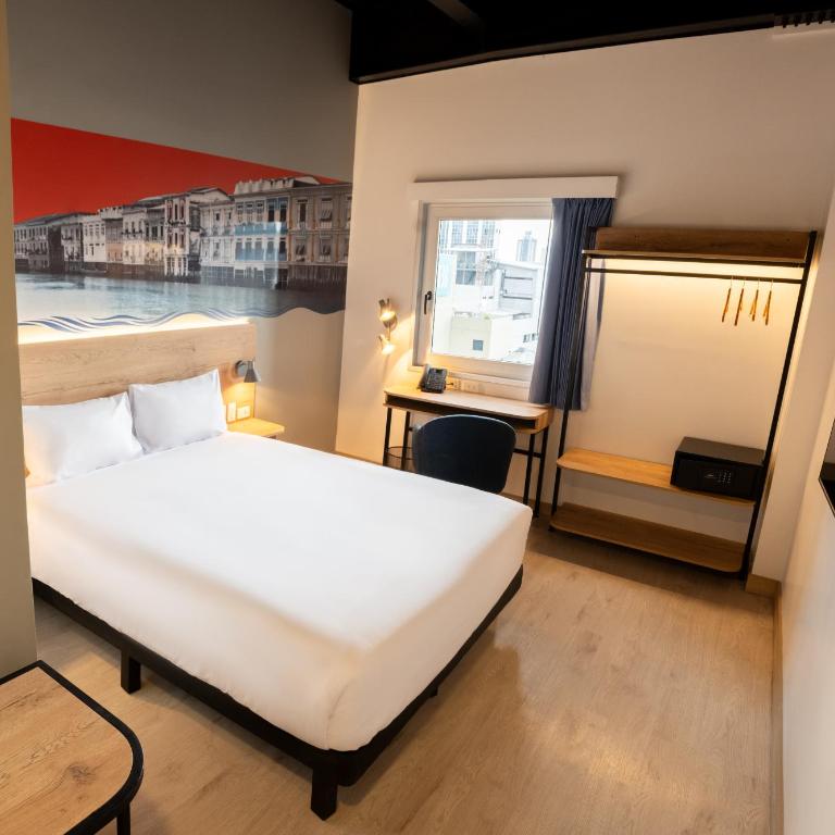 Ibis Styles El Malecon Guayaquil - Standard Double Room - 5