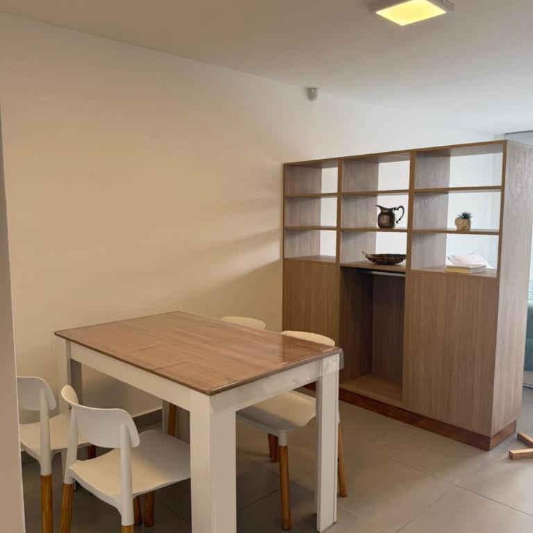 Nuevo Monoambiente con cochera a 800m del mar - One-Bedroom Apartment - 2