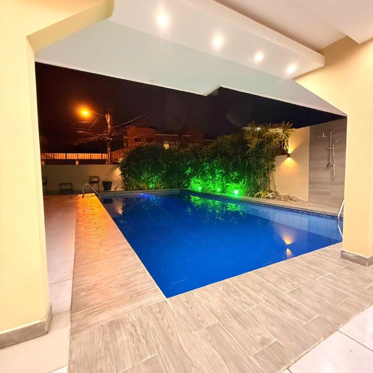 Suite Matrimonial con Piscina Desayuno Ambiente Exclusivo - Executive Suite - 13