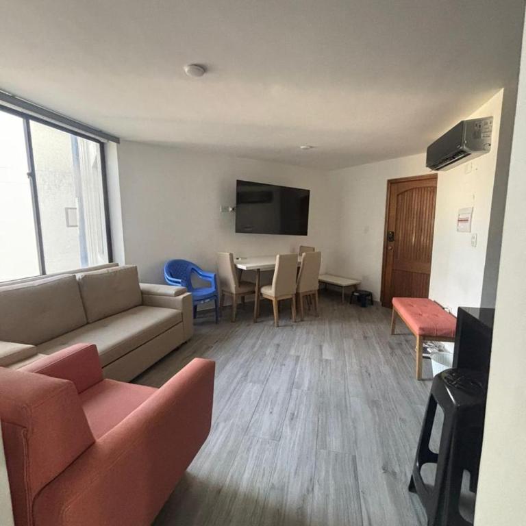 Apartamento con piscina cerca del mar - Two-Bedroom Apartment - 2