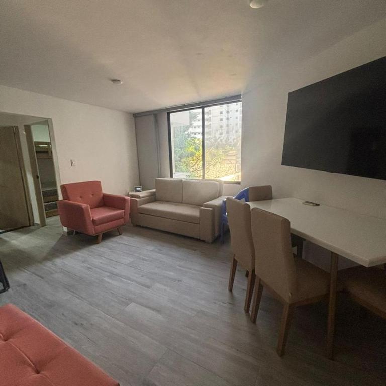 Apartamento con piscina cerca del mar - Two-Bedroom Apartment - 5