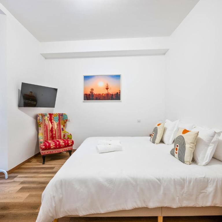 Le Corner - Beach 15 min - Ideal couples or groups - Air conditionner - Near events - Quiet - Premium services - Appartement 3 Chambres - 12