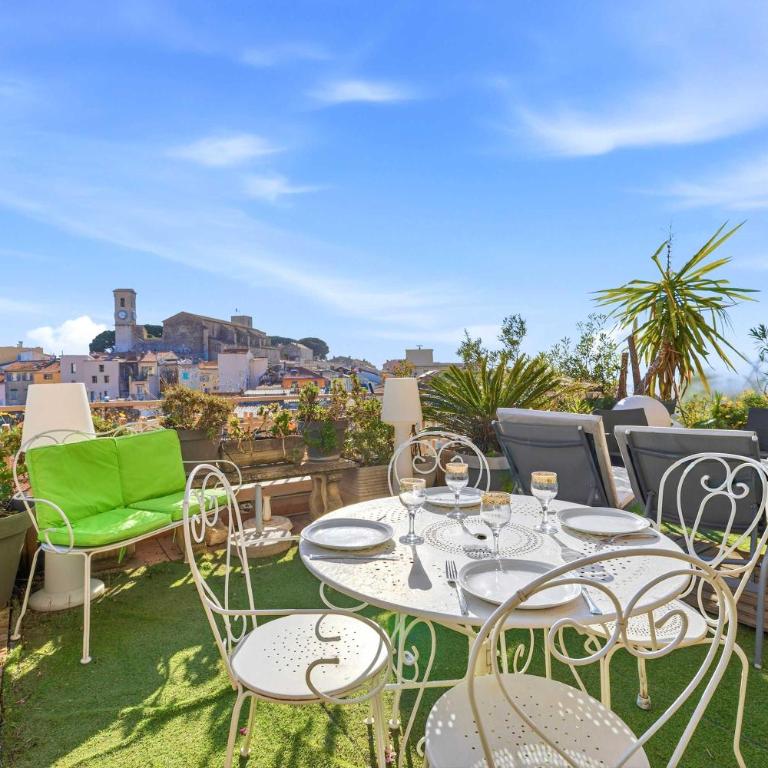Jardin Suquet - Appartement panoramique Grande terrasse vue sur mer & Palais - Apartment - 44