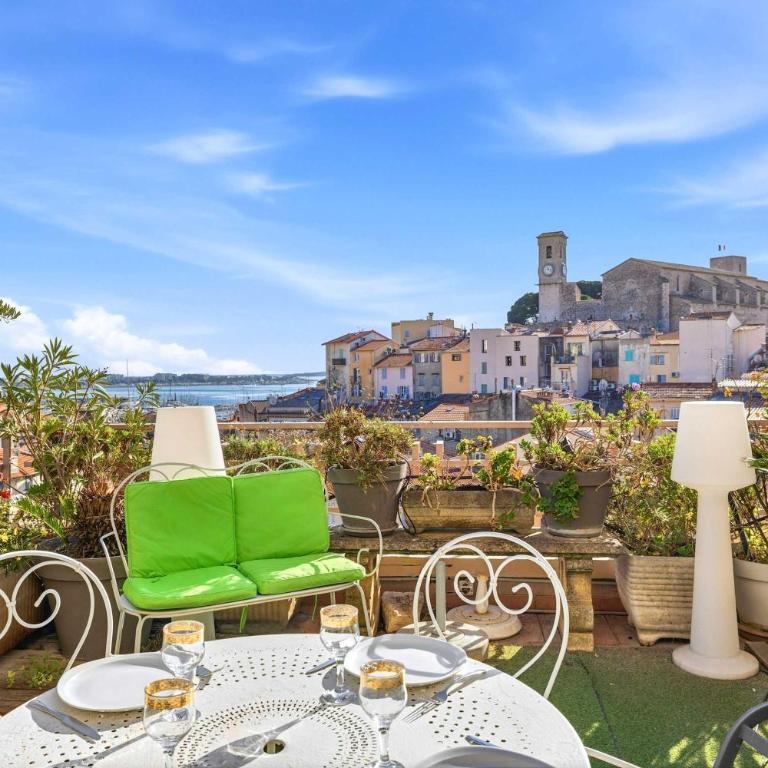 Jardin Suquet - Appartement panoramique Grande terrasse vue sur mer & Palais - Apartment - 55