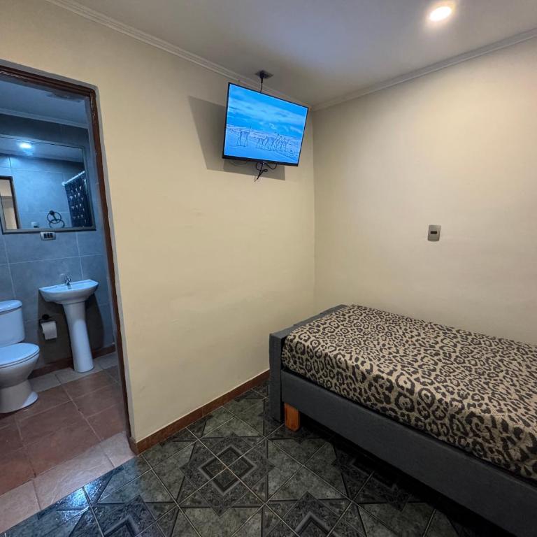 Residencial Don Santiago - Single Room with Private Bathroom - 9