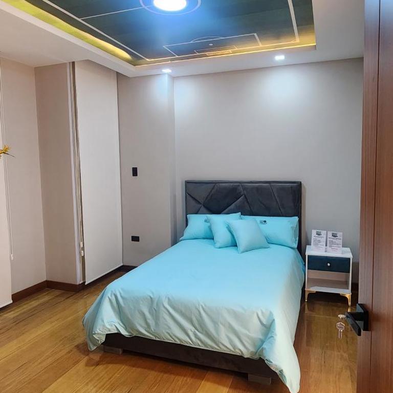 ELEGANTE LOFT en LOJA CERCA a la UTPL y CENTRO HISTÓRICO - Three-Bedroom Premium Apartment - 2