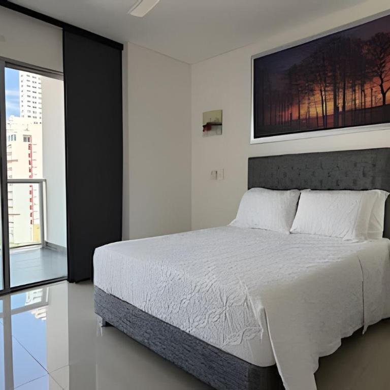 Hermoso Apto de 1 hab con Vista al Mar - Piso 10 - Apartment with Balcony - 2