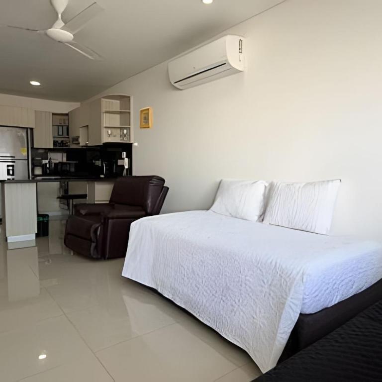 Hermoso Apto de 1 hab con Vista al Mar - Piso 10 - Apartment with Balcony - 16