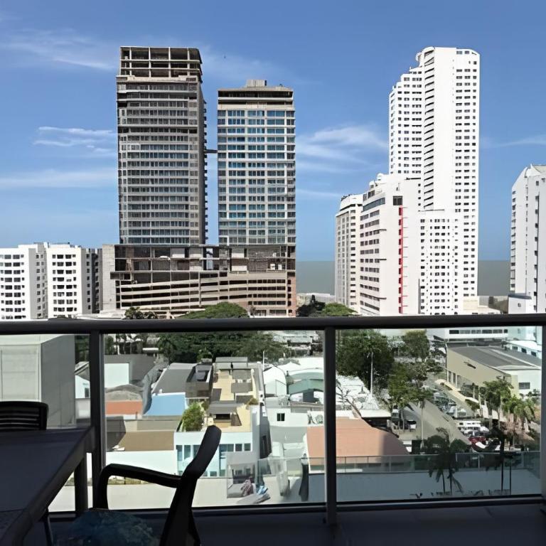 Hermoso Apto de 1 hab con Vista al Mar - Piso 10 - Apartment with Balcony - 30