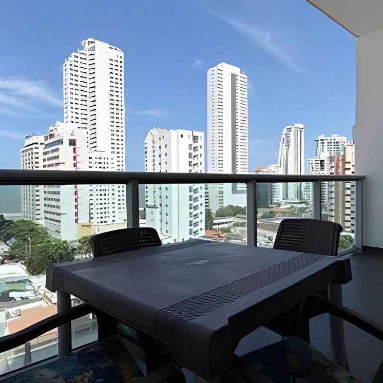 Hermoso Apto de 1 hab con Vista al Mar - Piso 10 - Apartment with Balcony - 31