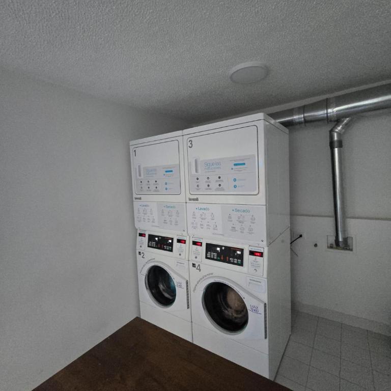 Apto Nuevo! Ubicación! Confort! WiFi potente! CoWorking! Piscina - Apartamento Estándar de 2 dormitorios - 15