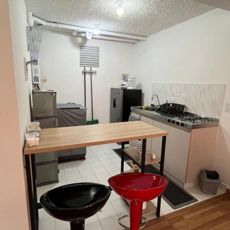 Apto Nuevo! Ubicación! Confort! WiFi potente! CoWorking! Piscina - Apartamento Estándar de 2 dormitorios - 8