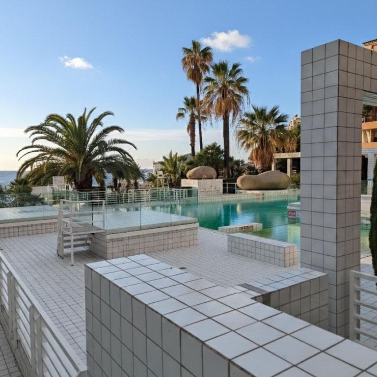 Luxury Retreat in Monaco with Rare Private Parking, Pool, AC and Wifi - Appartement 1 Chambre - 10