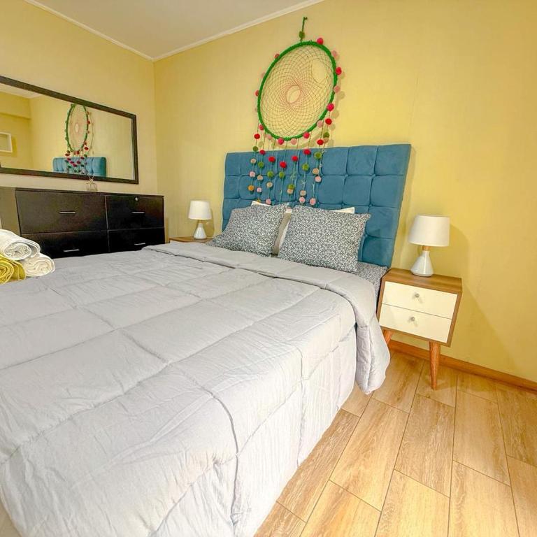Amplio depa 3 habitaciones en Costanera - Three-Bedroom Apartment - 4